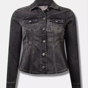 Plus Size Torrid Denim Fit And Flare Trucker Jacket Dark/Black Size 6 (30)